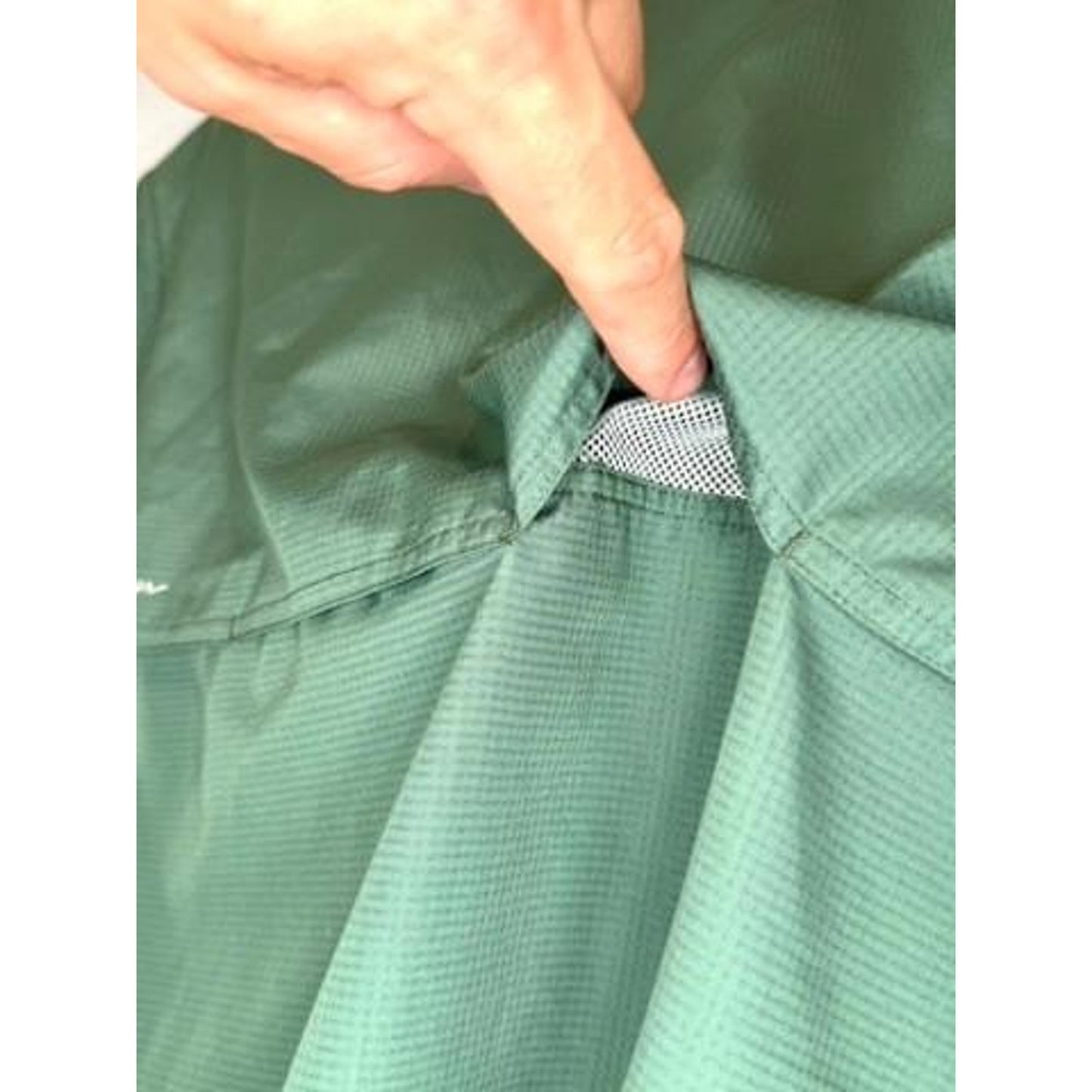 Eddie Bauer Fishing Shirt Mens XL Green Short Sleeve Button Up Ventilated Mesh