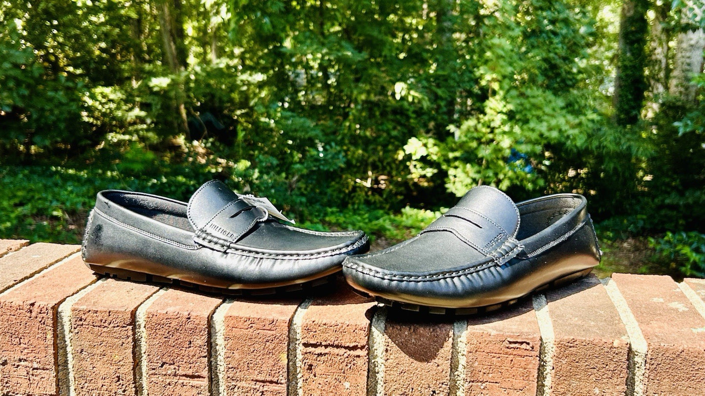NWT Tommy Hilfiger Men's Amile Driving Style Loafer Black Men’s Size 9