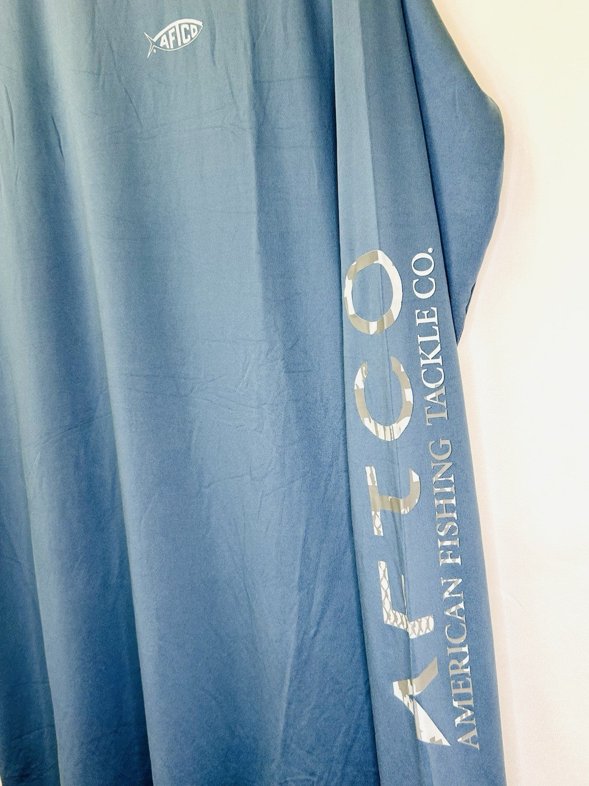 NWT AFTCO SAMURAI SUN SHIRT - MEN’S SIZE LARGE - BLUE