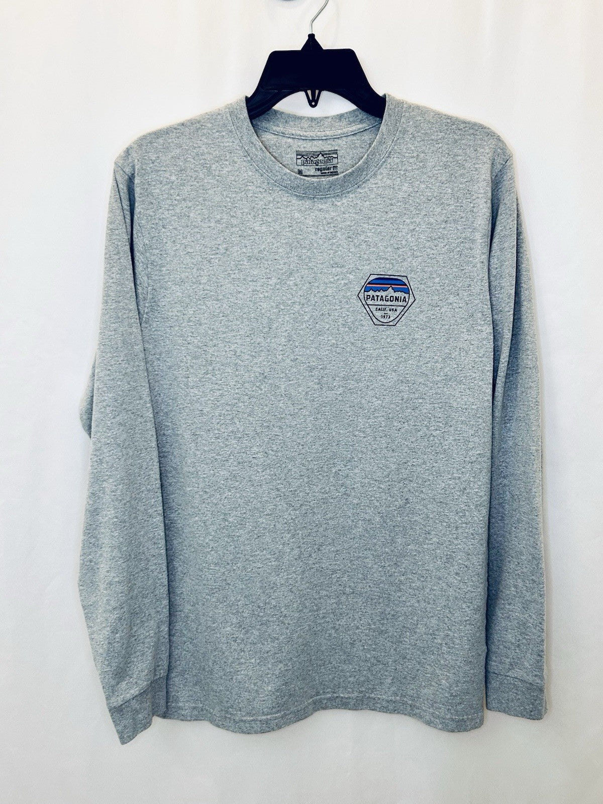 Patagonia Long Sleeve T Shirt Mens Medium Gray Mountain Logo | Graphic Print