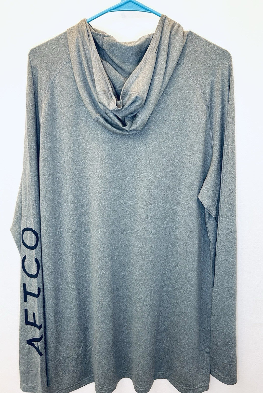 NWT AFTCO SAMURAI HOODED SUN SHIRT - MEN’S SIZE LARGE - GREY WITH BLUE LOGO