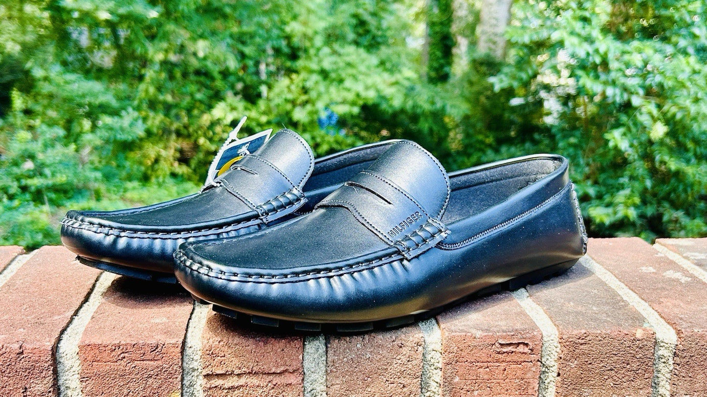 NWT Tommy Hilfiger Men's Amile Driving Style Loafer Black Men’s Size 9