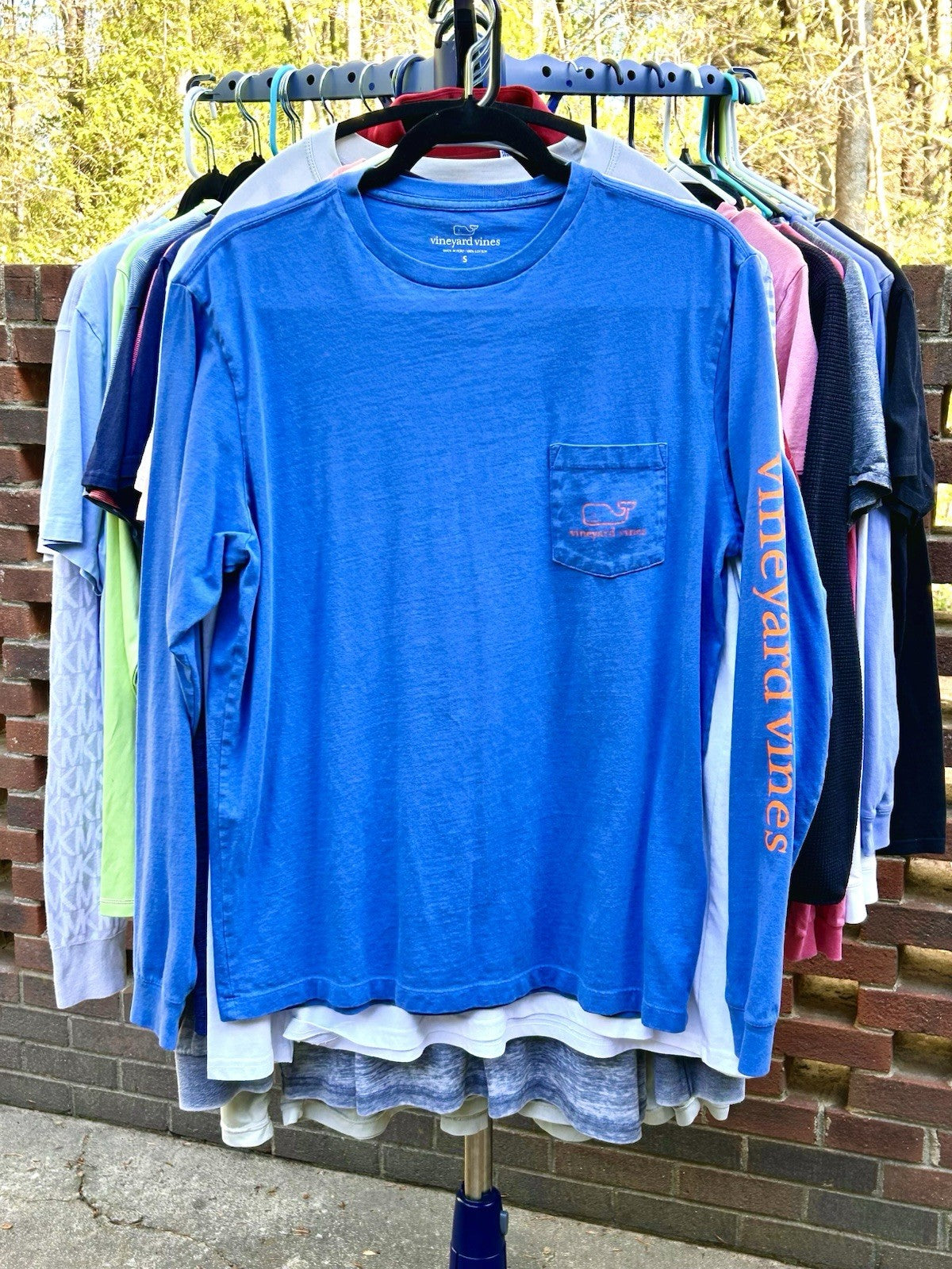 Vineyard Vine Men’s Small Blue/Orange Long Sleeve Whale Graphic Shirt