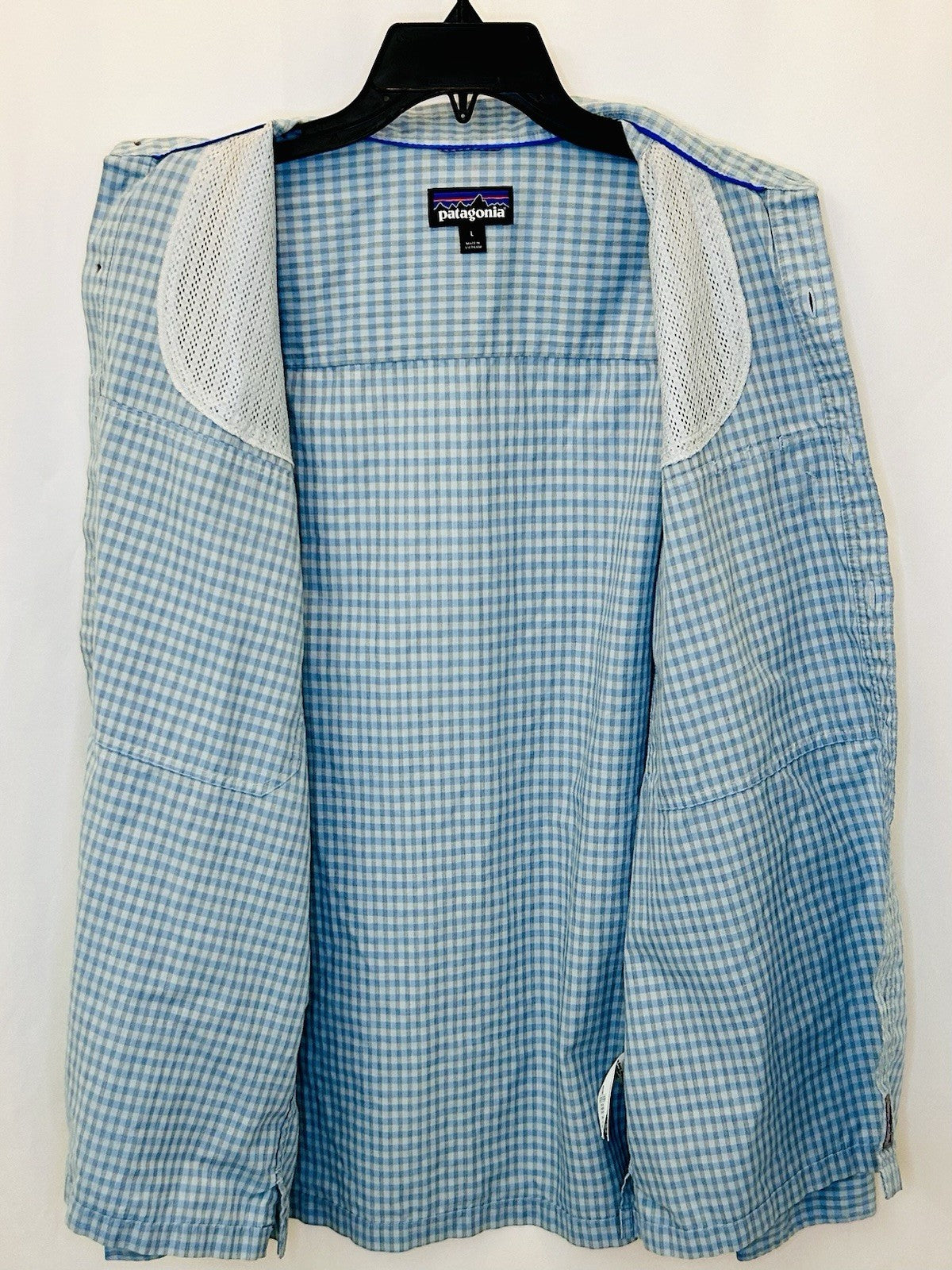 Patagonia Men’s Long Sleeve Light Blue Island Hopper Shirt Size Large