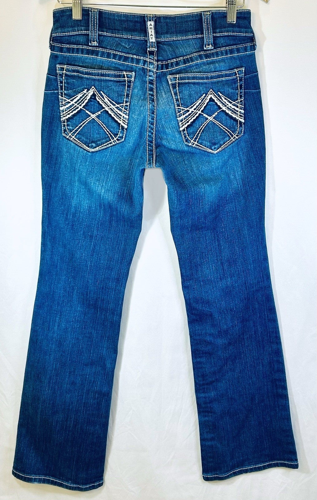 Ariat Real Denim 28R Jeans | Medium Wash | *Measure To 28x30*