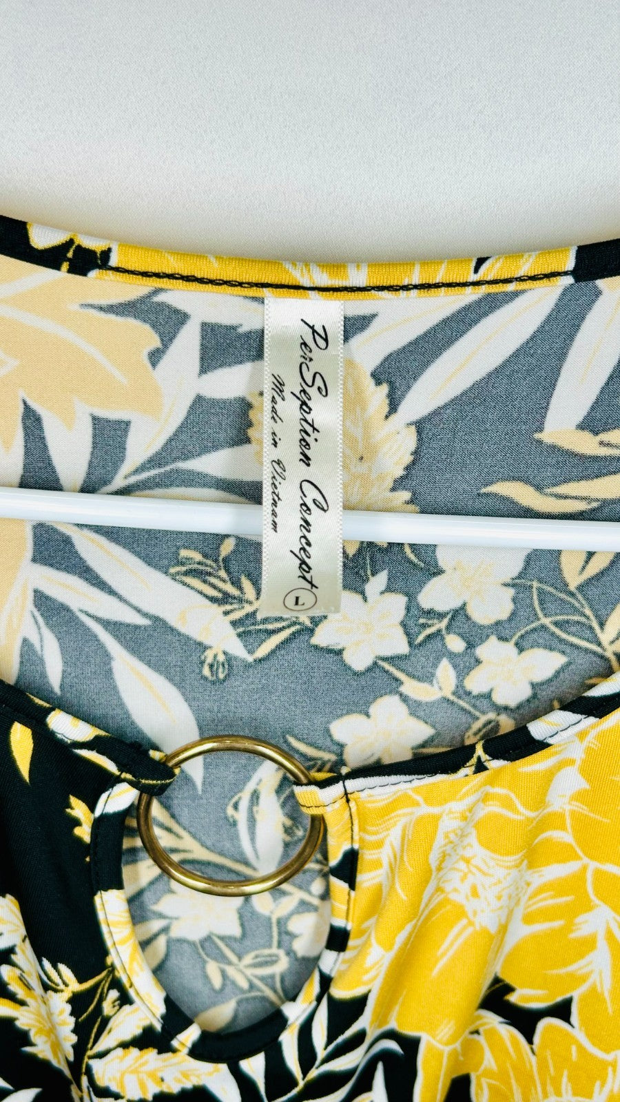 Women's PerSeption Concept Gold & Black Floral Blouse Size Large MSRP $24