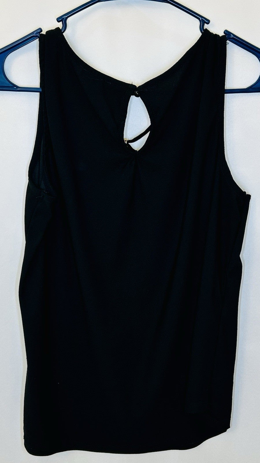 AUW Light Weight Short Sleeve Gold Detail at Neckline Black