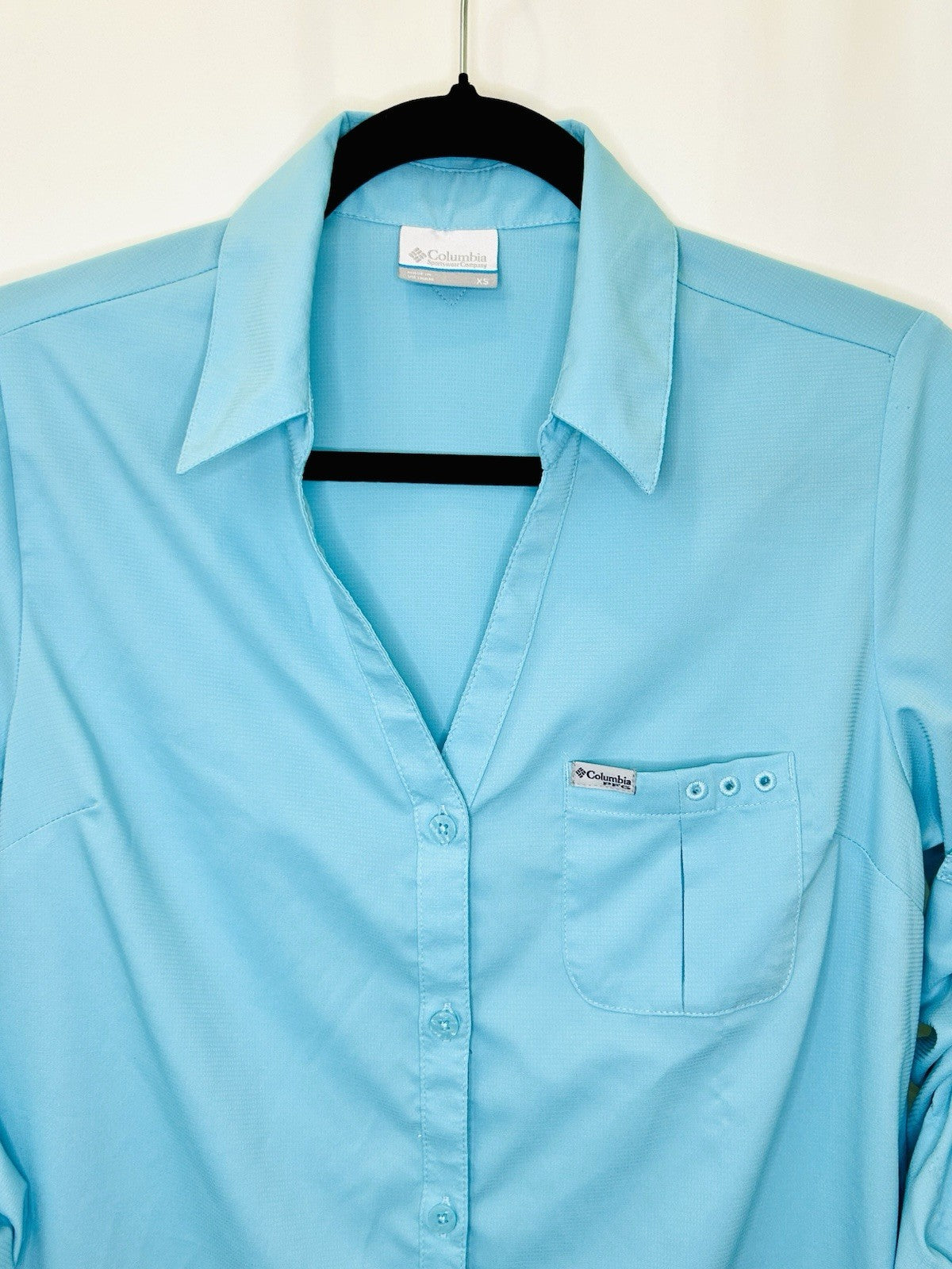 Columbia Woman’s Long Sleeve Roll Tab Lightweight Blouse Stretch Turquoise XS