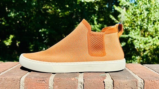 Rothy's Shoes Chelsea Boot Sneaker in Fawn Amber Brown / Size W12.5 & Men's 11