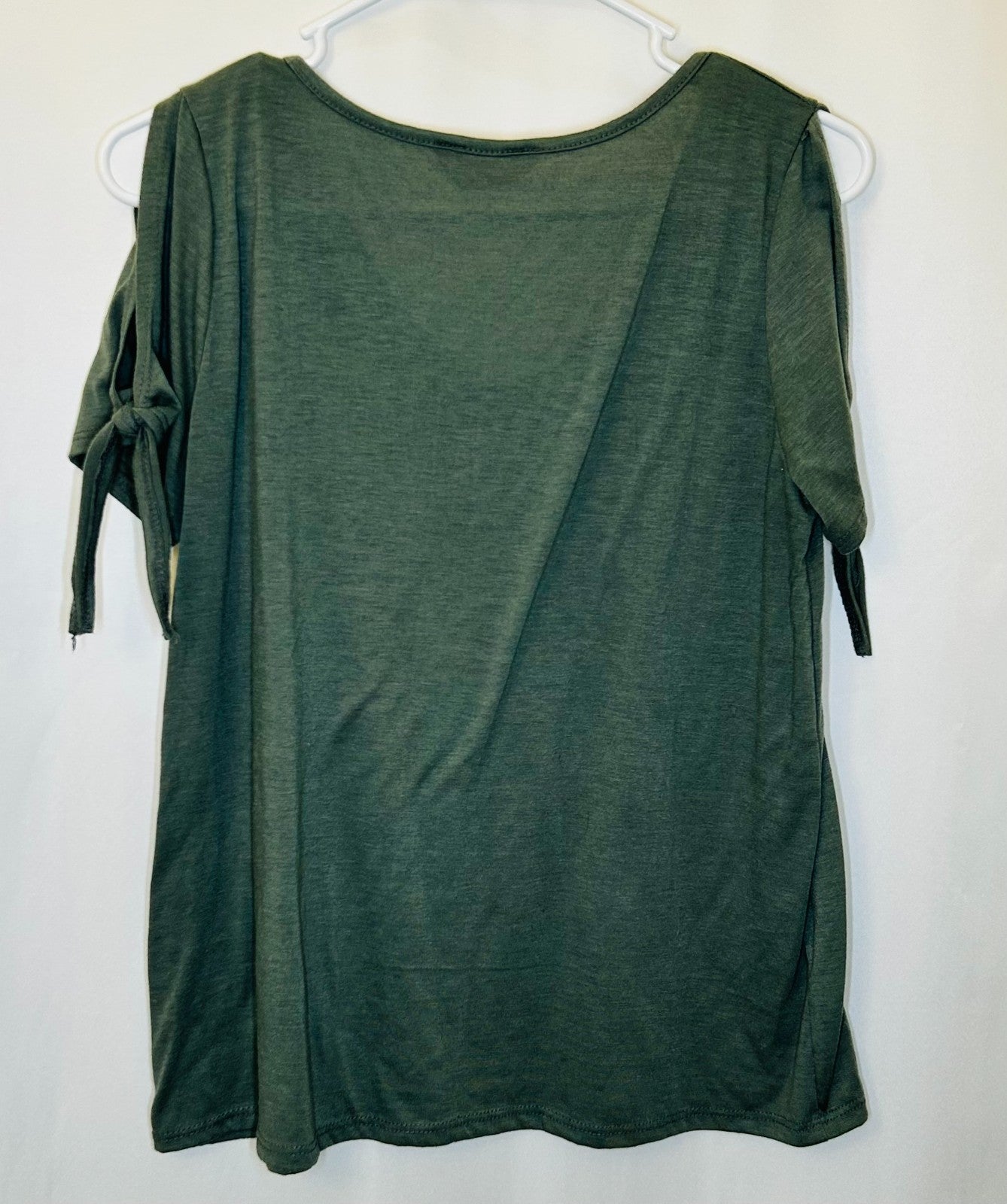 SJS Top Women’s Medium Short Sleeve Green Pullover Cool Shoulder Casual Preppy