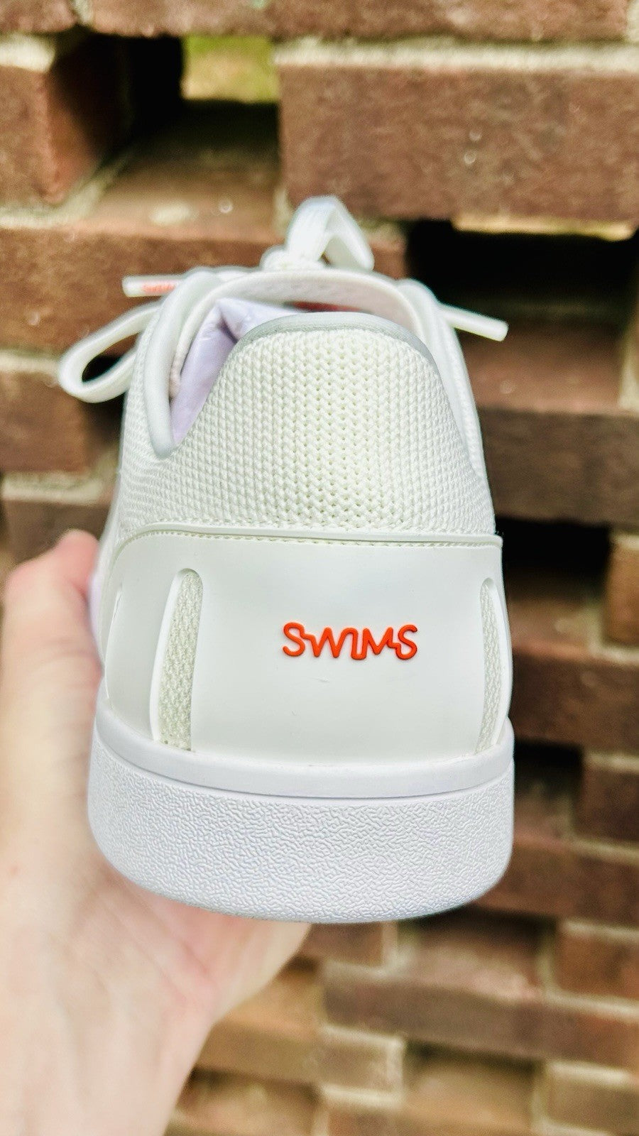 NIB SWIMS Men’s Lightweight Breeze Tennis Sneakers White US 11.5 / Store Demo