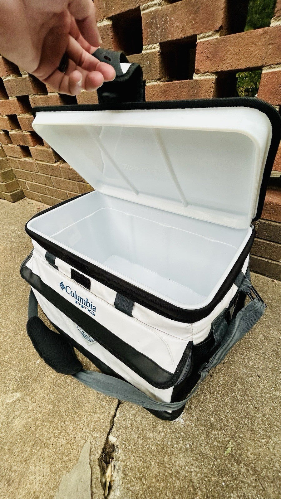 Columbia PFG Brewha Thermal Pack Cooler - 58 Can Zipperless - Used Twice - Clean