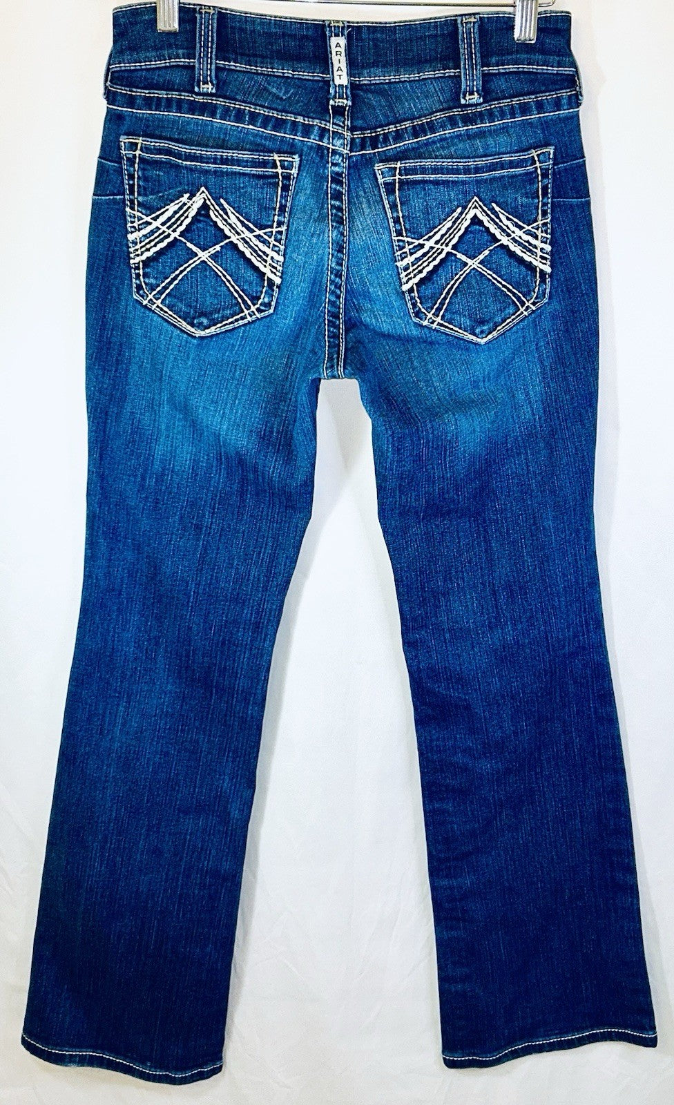 Ariat Real Denim 28R Jeans | Medium Wash | *Measure To 28x30*