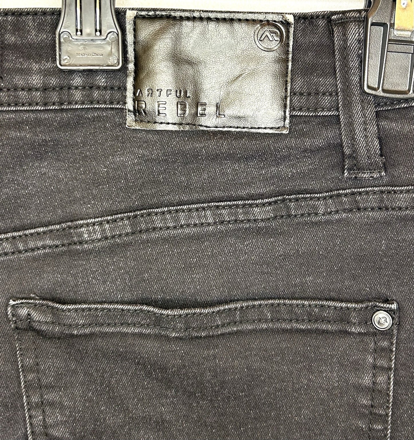 Artful Rebel Jeans Men's 34x32 Black Denim Slim Straight Leg
