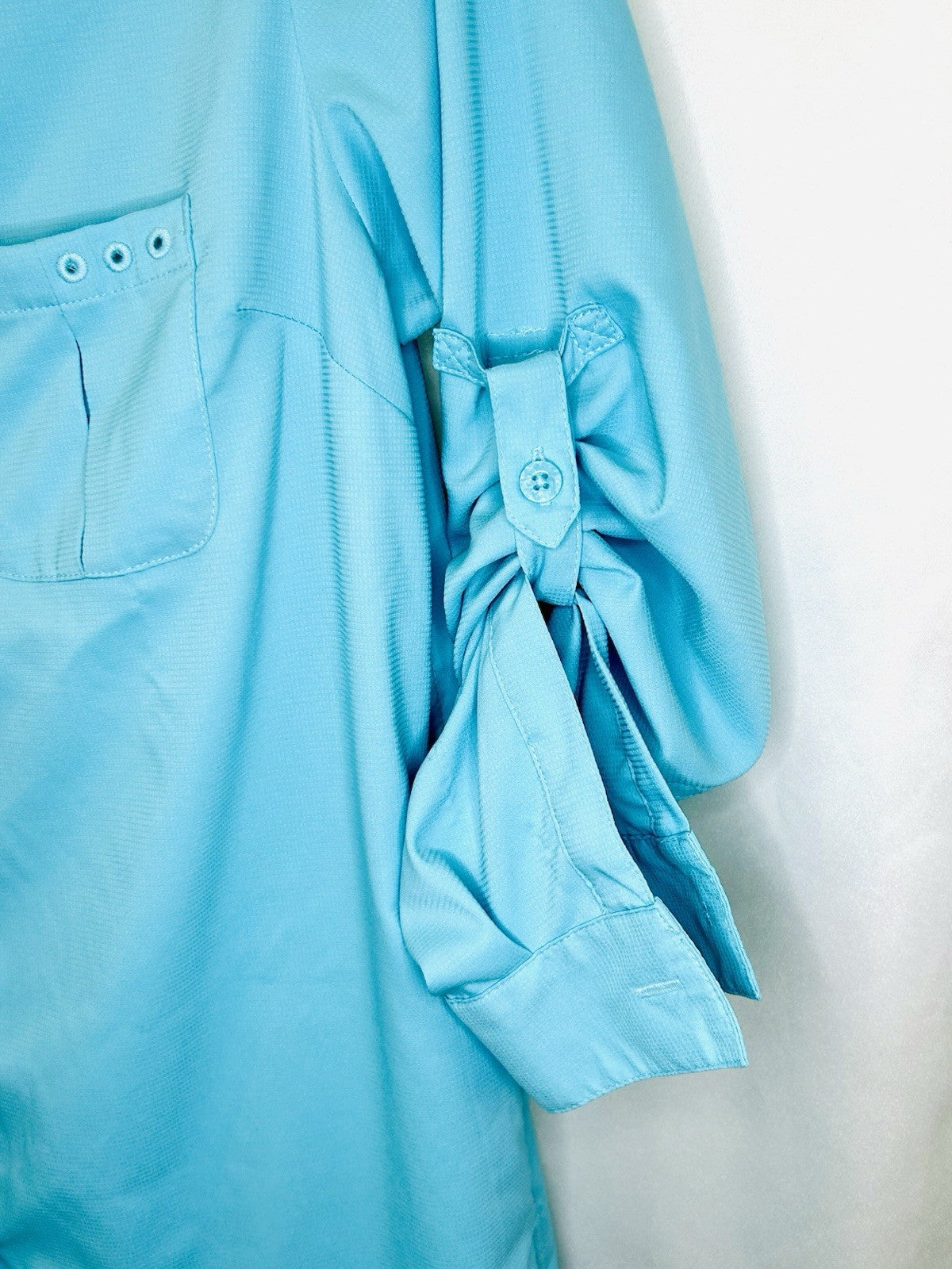 Columbia Woman’s Long Sleeve Roll Tab Lightweight Blouse Stretch Turquoise XS
