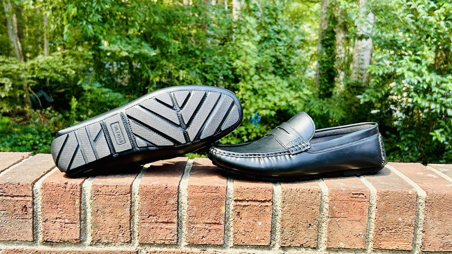 NWT Tommy Hilfiger Men's Amile Driving Style Loafer Black Men’s Size 9