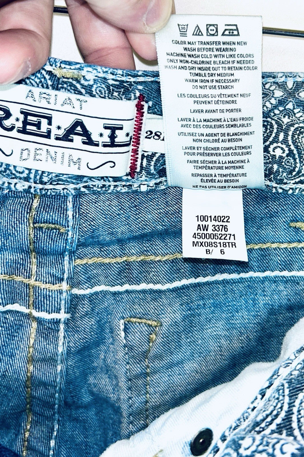 Ariat Real Denim 28R Jeans | Medium Wash | *Measure To 28x30*