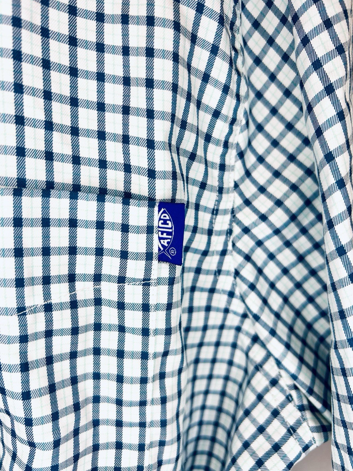 American Fishing Tackle Co AFTCO Mens Large Short Sleeve Blue Shirt Plaid Button