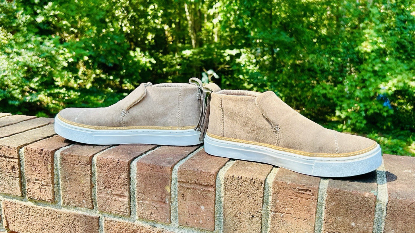 Toms Shoes Womens 7 Paxton Mid Cut Slip On Sneakers Brown Suede Back Zip Casual