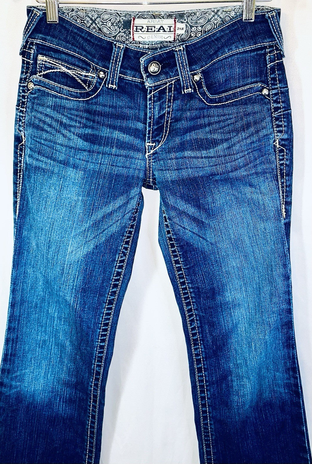 Ariat Real Denim 28R Jeans | Medium Wash | *Measure To 28x30*