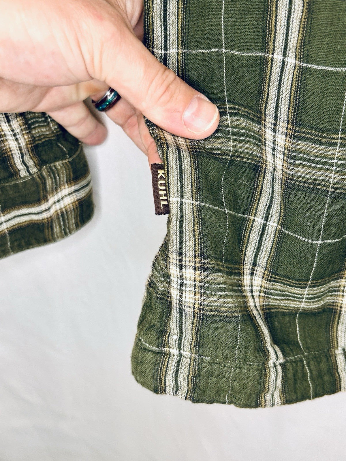 Kuhl Flannel Mens Large Beige Dillingr Plaid Hiking Outdoor Soft Long Sleeve