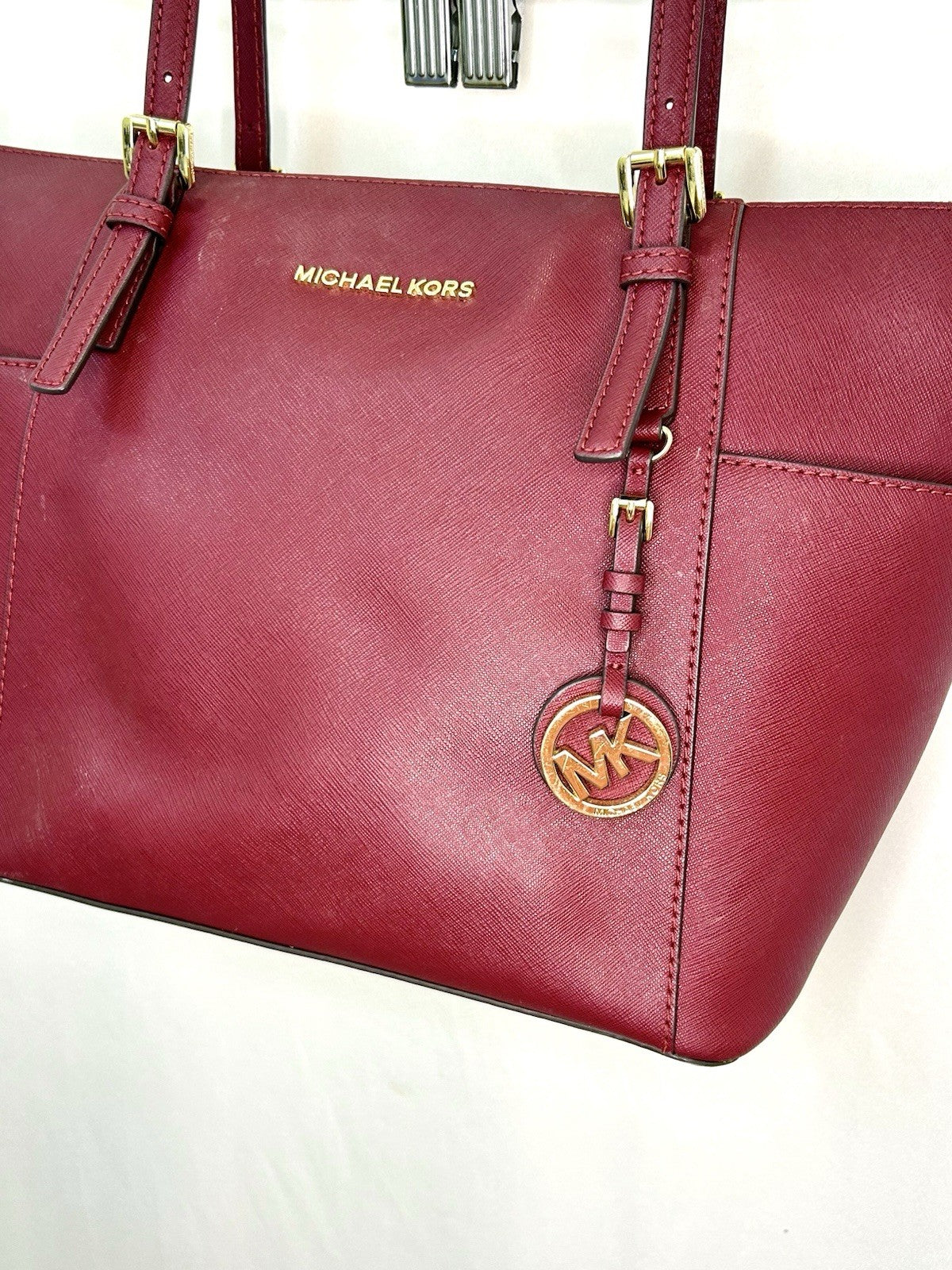 Michael Kors EW TZ TOTE Cherry Color Leather/Gold Hardware Retail $298.00