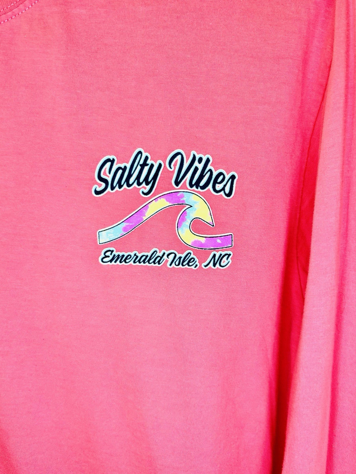 Spicy Tuna Pink Women’s Large Long Sleeve “Salty Vibes” Graphic Tee
