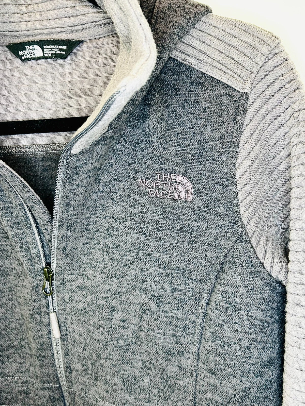 The North Face Parka Women's Size Medium Full-Zip Long-Sleeve Jacket Gray