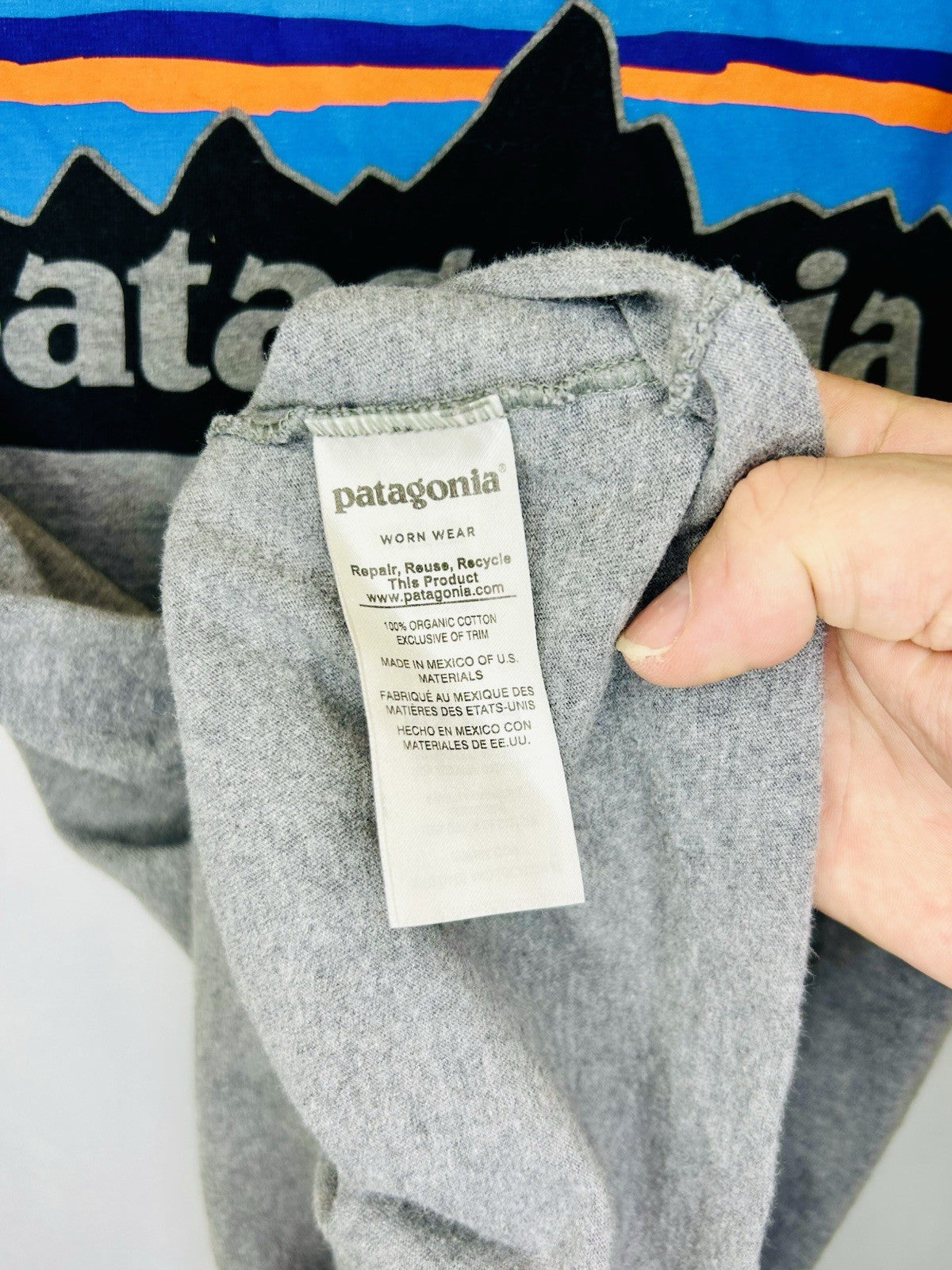 Patagonia Men's Grey P-6 Logo Responsibili-Tee -Size Small