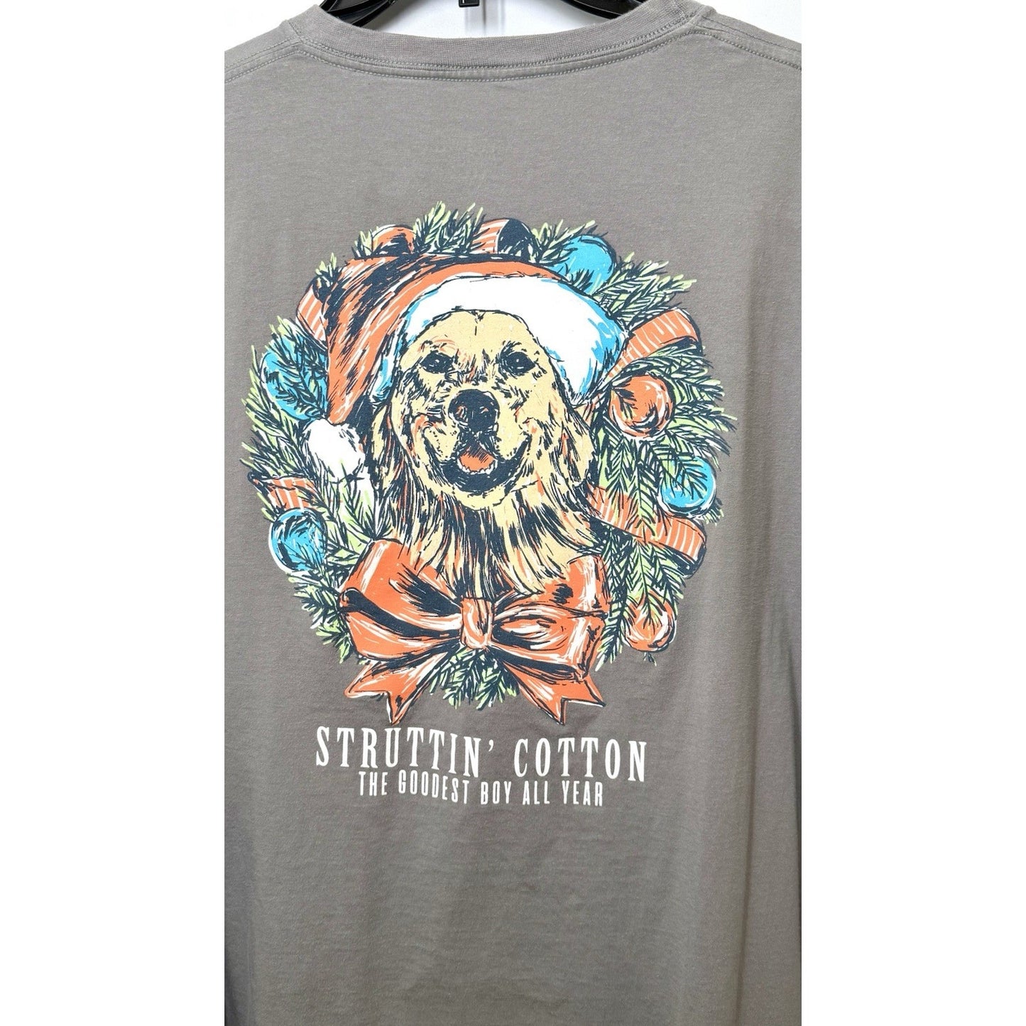 Struttin Cotton / Men’s Size Large / Christmas T-shirt / Santa Dog / Pima Cotton