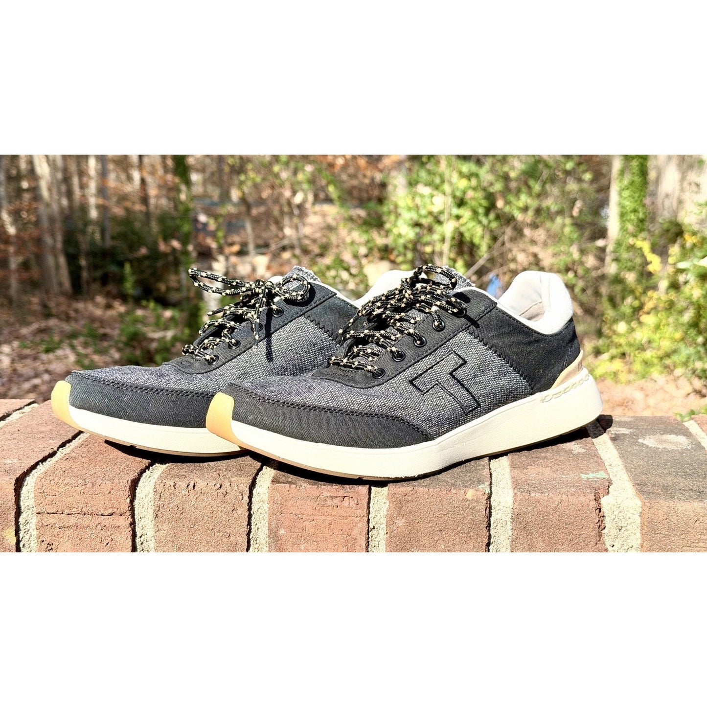 TOMS Heritage Sneakers Women’s 9 Black Canvas Low Top Round Toe Casual Shoes