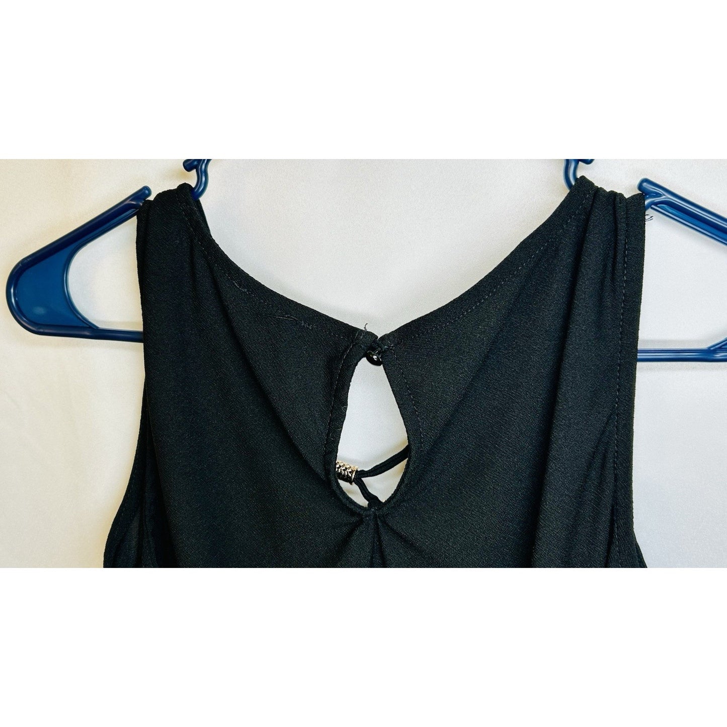 AUW Light Weight Short Sleeve Gold Detail at Neckline Black