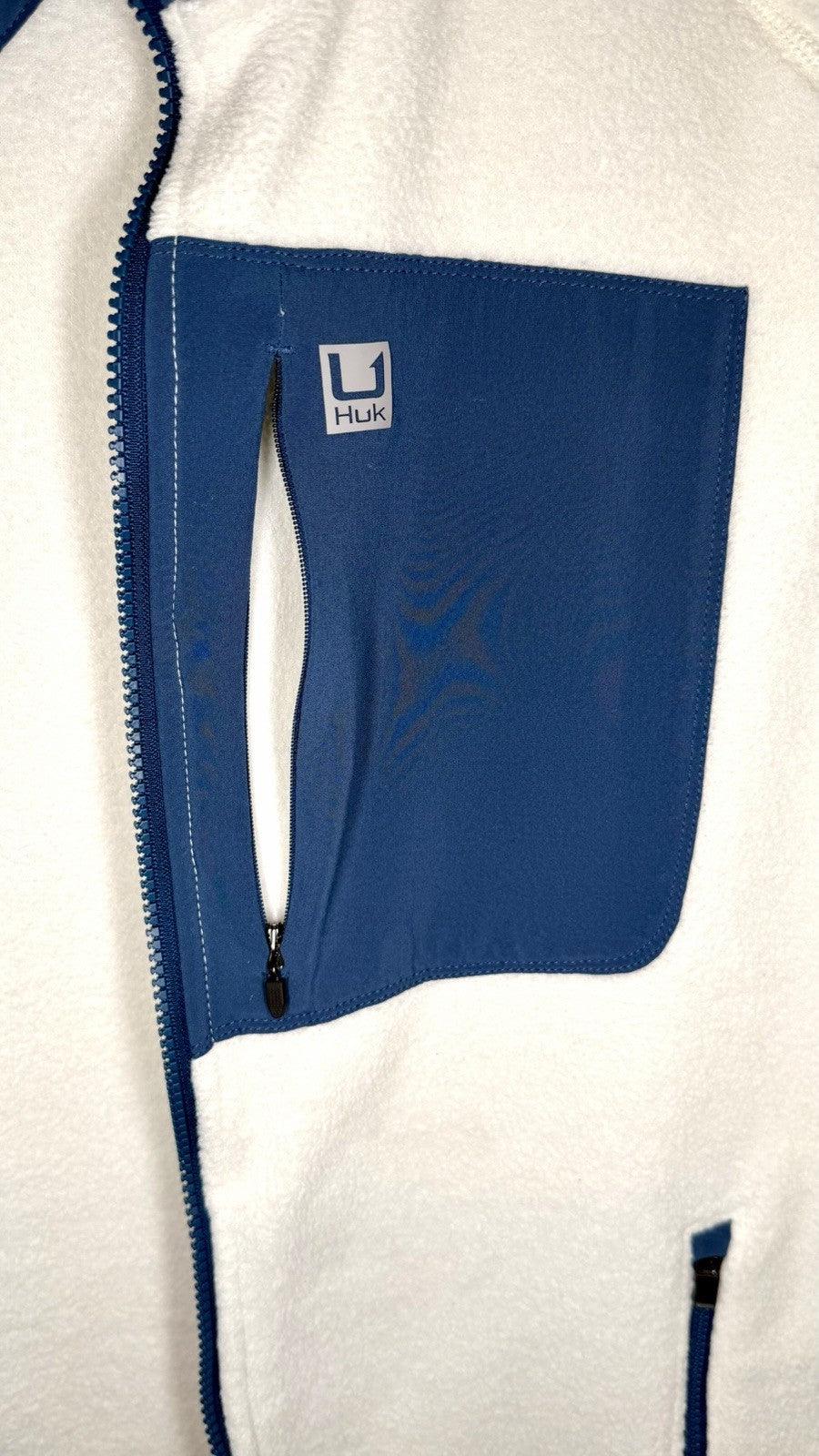 HUK Performance Fishing Waypoint Fleece Vest / Men’s Size Large/Egret-Blue