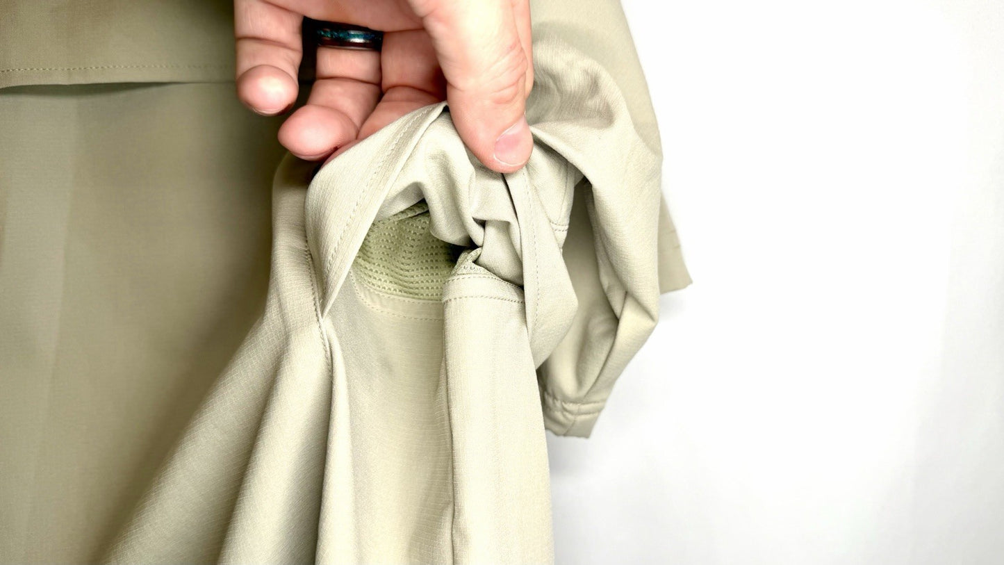 Under Armour Shirt Mens Large Tan HeatGear Short Sleeve Button Down Outdoors