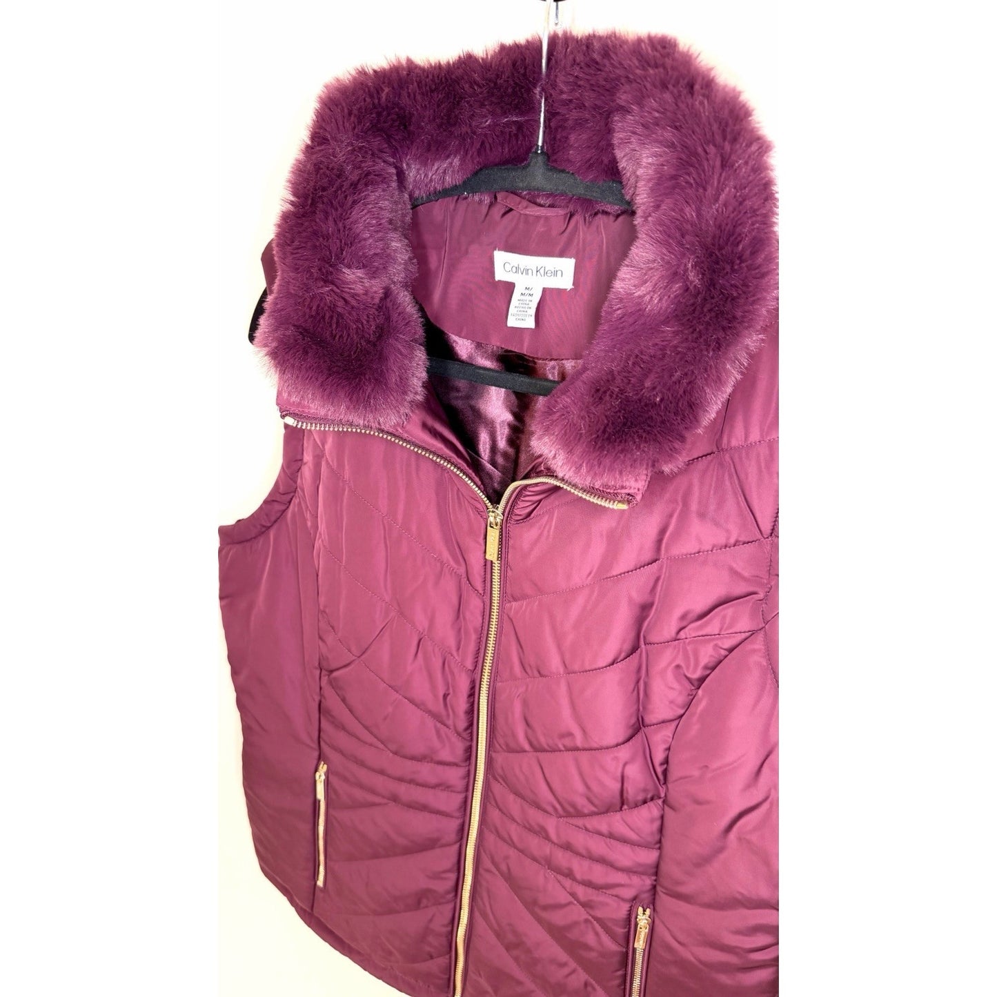 Calvin Klein Burgundy Puffer Vest Zip Front Zip Pockets Polyester Size Medium