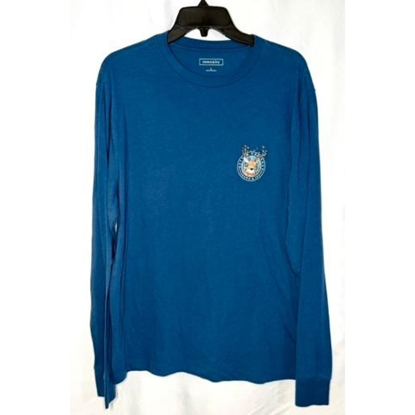 Crown & Ivy Better Not Pout Christmas Deer T-Shirt Mens Large Blue Long Sleeve