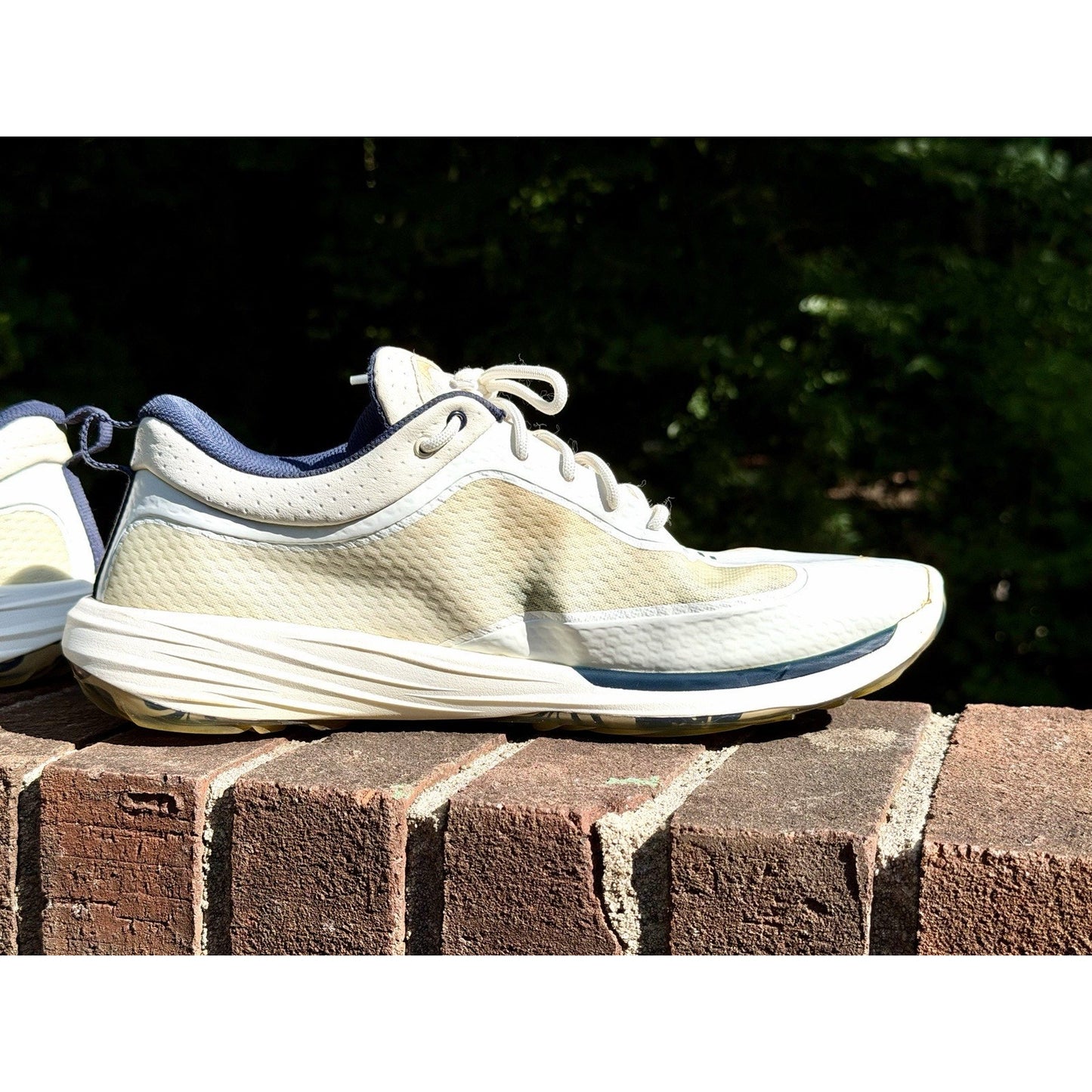 OluKai Makena WP Spikeless Golf Shoes Off White Navy Mens Size 11.5 ($200 New)