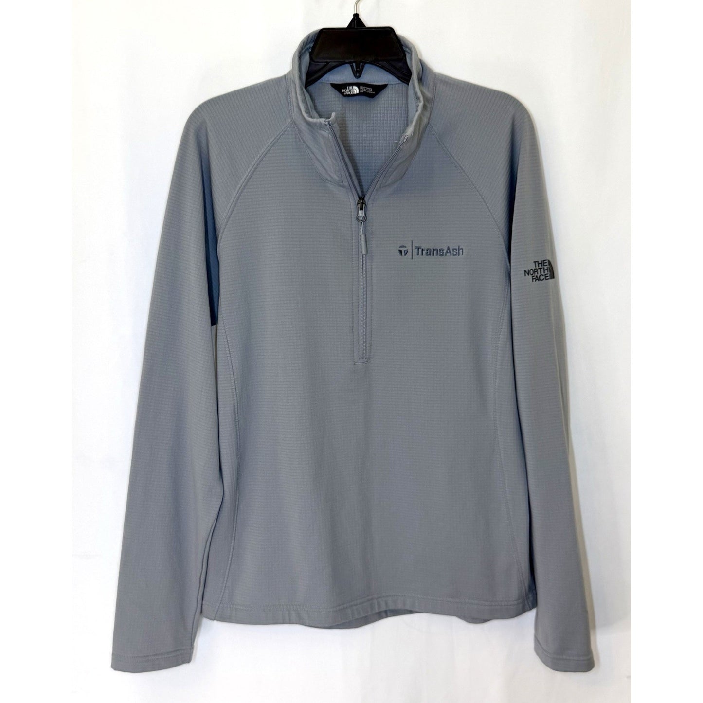 The North Face Men’s 1/4 Zip Pullover Sweater Gray Medium Long Sleeve