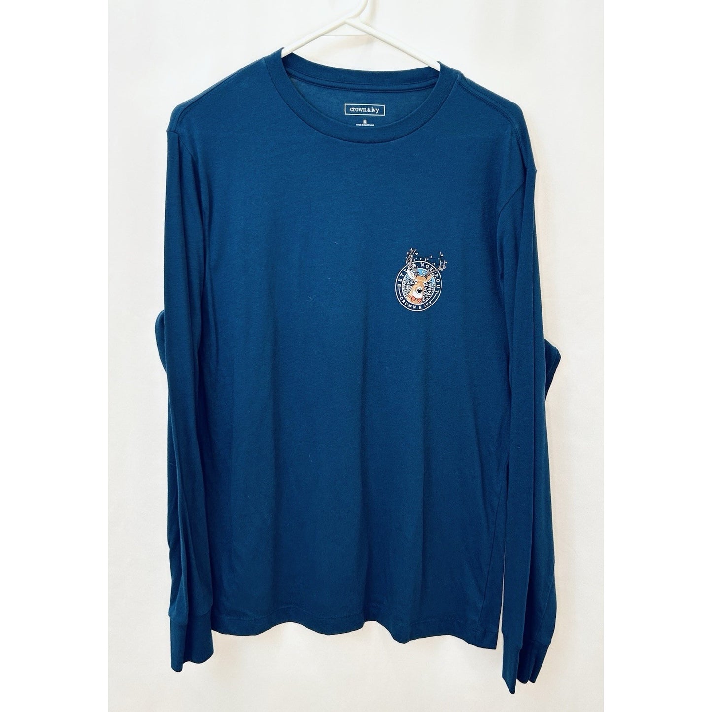 Crown & Ivy Blue Men’s Medium Long Sleeve Graphic Tshirt