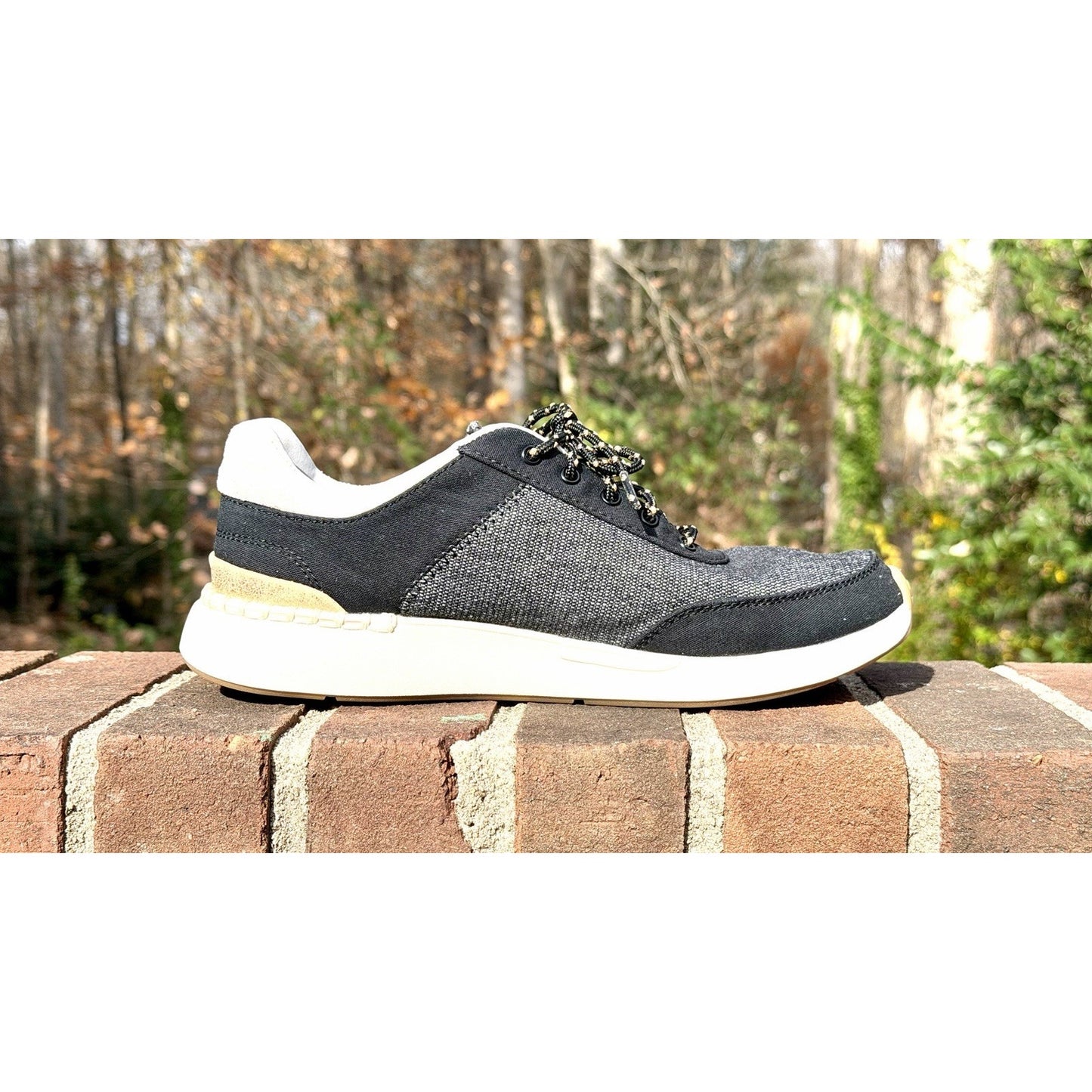 TOMS Heritage Sneakers Women’s 9 Black Canvas Low Top Round Toe Casual Shoes