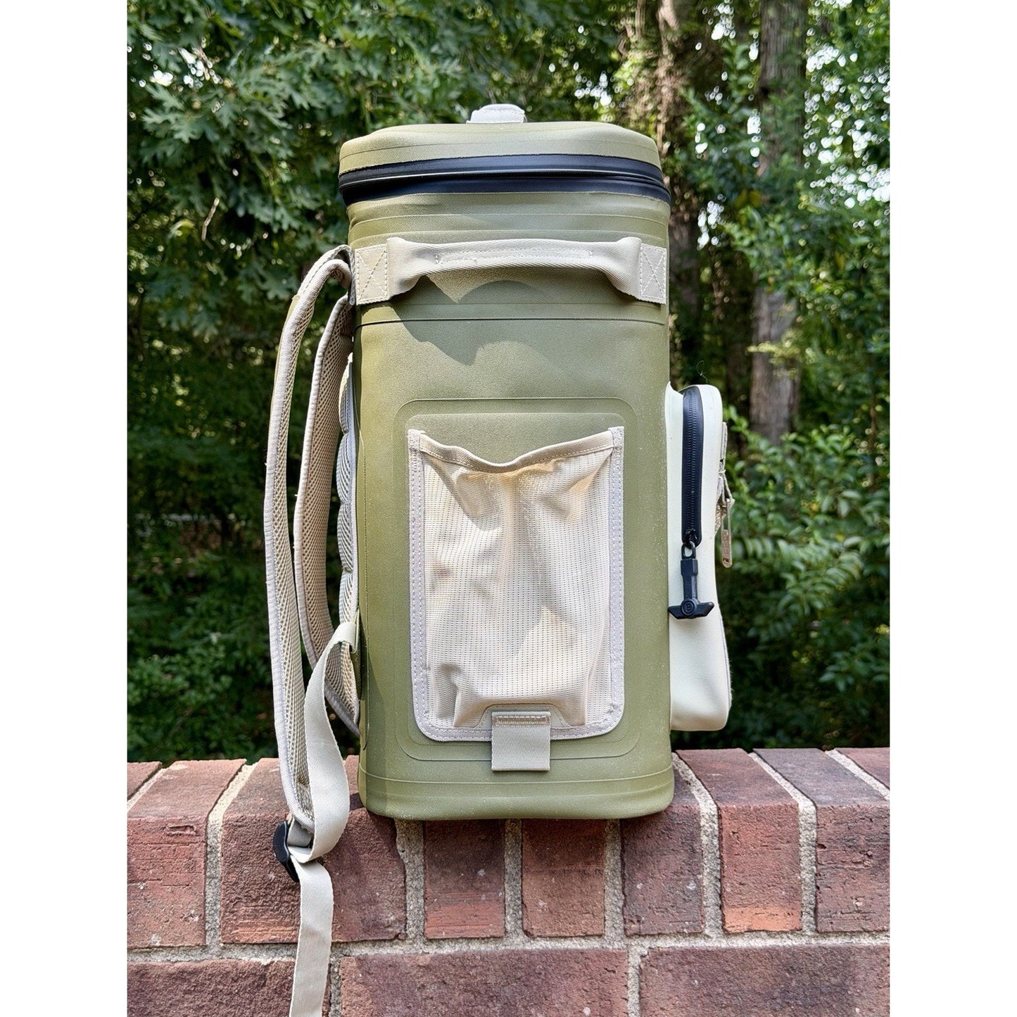 Bushnell 24 Can Leakproof Backpack Cooler Green Waterproof Used Once MINT