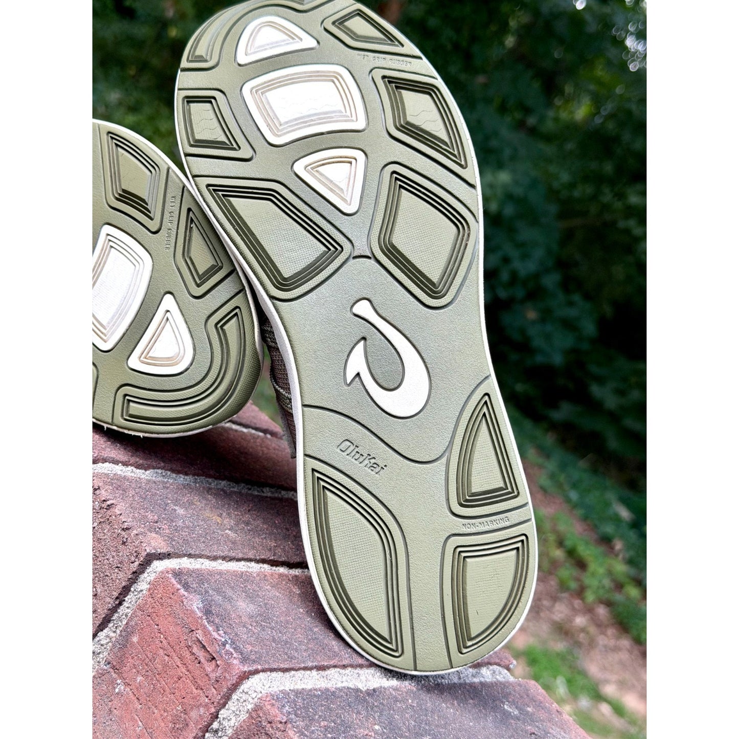 OluKai Holo Men’s Size 12 Hunter Green Mesh Sneakers Drop-In Heel Casual Shoes