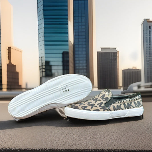 Michael Kors Keaton Women’s Slip On Sneakers Size 7 Monogram Logo NWOB