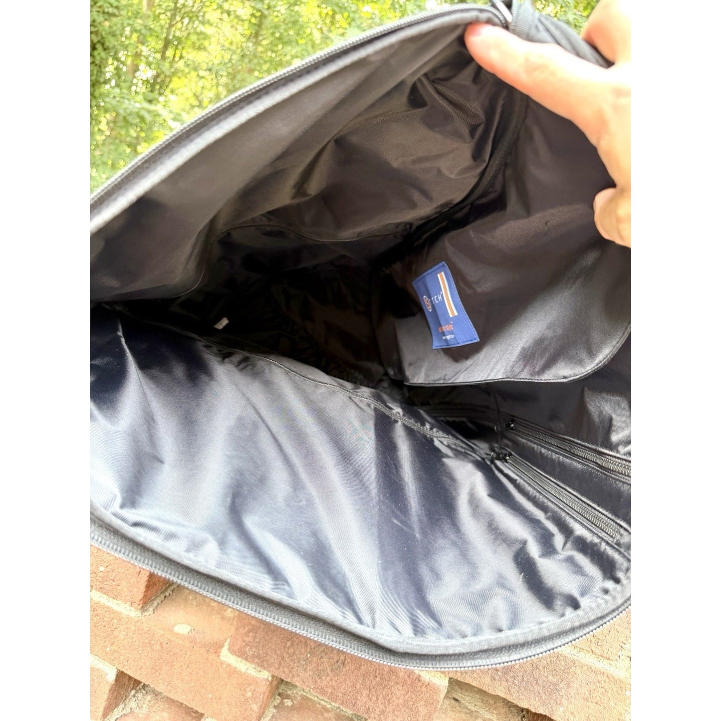 STITCH Golf UGB Ultimate Garment Bag 2-in-1 Convertible Duffle Black NWT