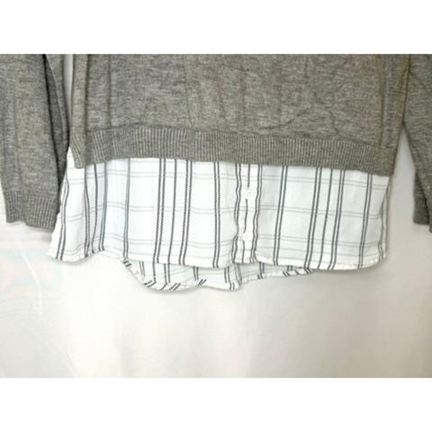 Adrianna Papell Layered Look Sweater Womens Medium Gray Knit Plaid Shirt Hem