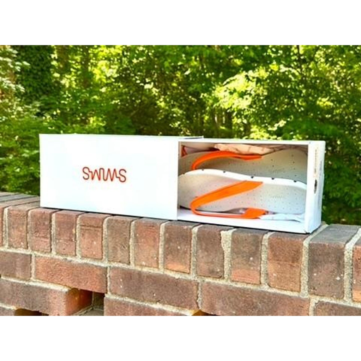 Swims Breeze Thong Sandals Mens Size 11 Orange White Gray Flip Flops New in Box