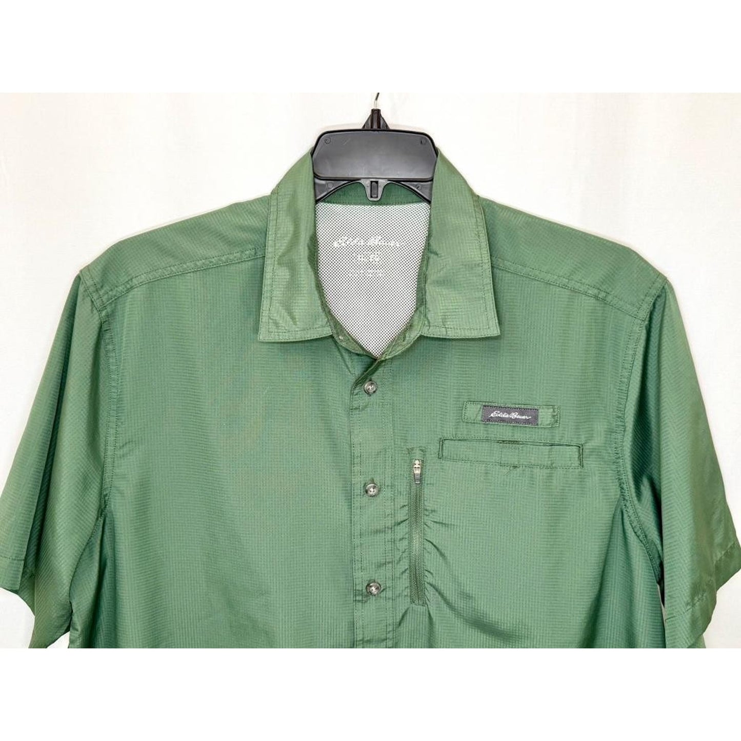 Eddie Bauer Fishing Shirt Mens XL Green Short Sleeve Button Up Ventilated Mesh