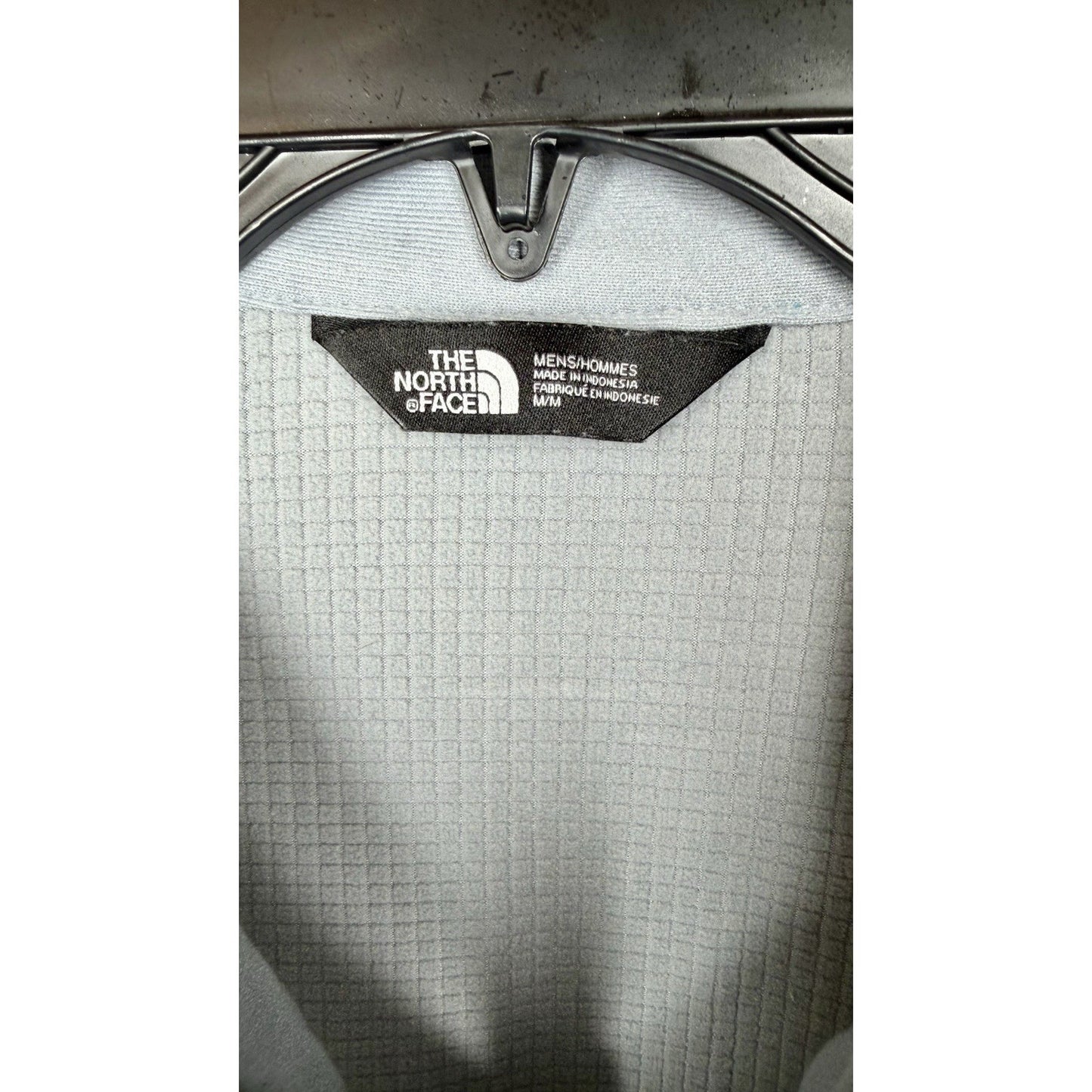 The North Face Men’s 1/4 Zip Pullover Sweater Gray Medium Long Sleeve