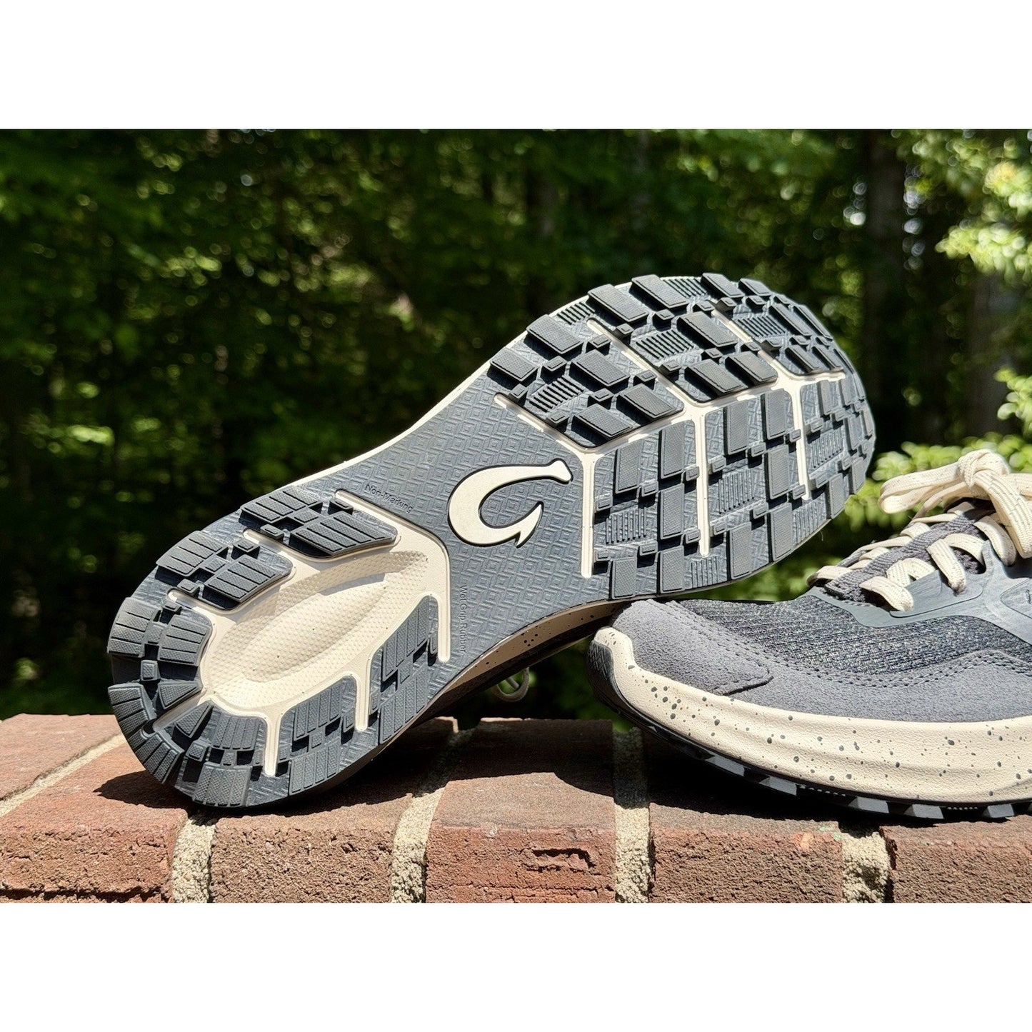 OluKai Makiki Womens Size 9 Trail Running Shoes Dark Gray Suede Worn Once VGC