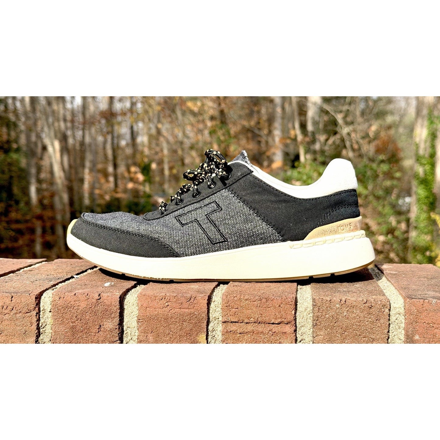 TOMS Heritage Sneakers Women’s 9 Black Canvas Low Top Round Toe Casual Shoes